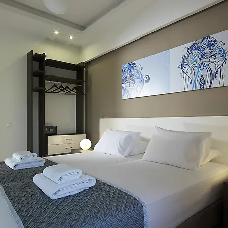 Coral Apartment